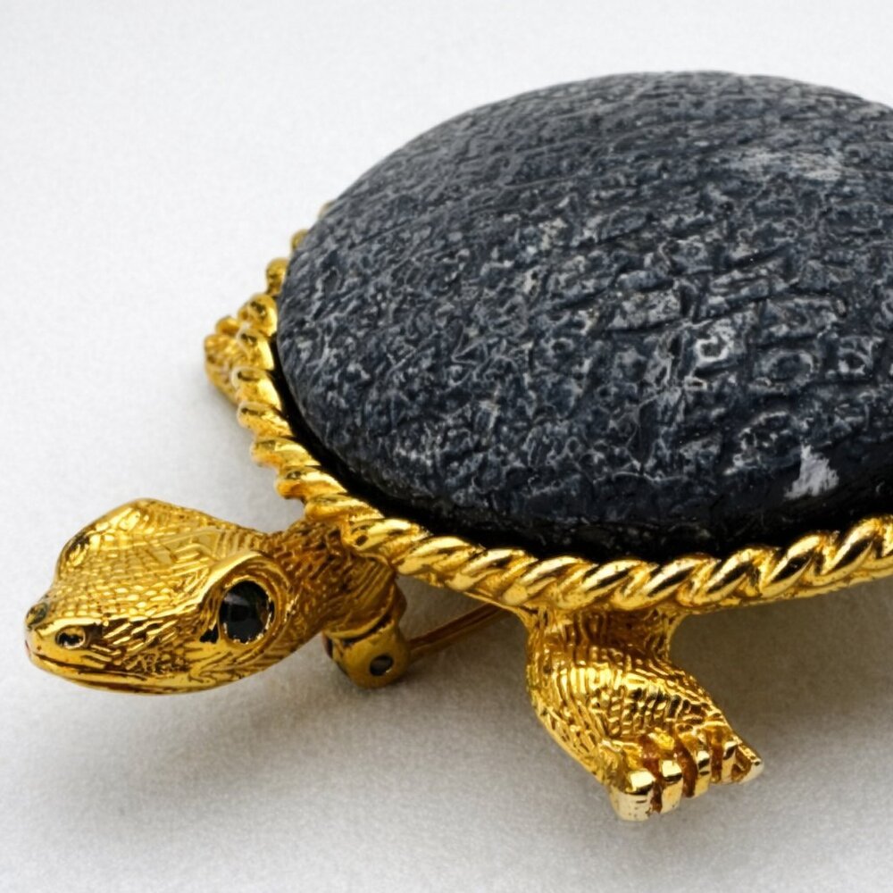 Vintage Polly Bergen Leatherback Turtle Gold Tone Ruby Eye Pin 1950s